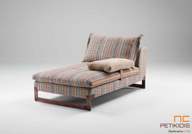 Ανάκλιντρο Amsterdam με μεταλλική μπρονζε βάση και μπράτσο που εύκολα προσαρμόζεται δεξιά ή αριστερά.