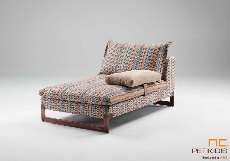 Ανάκλιντρο Amsterdam με μεταλλική μπρονζε βάση και μπράτσο που εύκολα προσαρμόζεται δεξιά ή αριστερά.