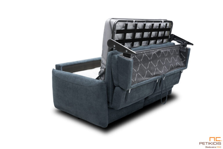 Καναπές κρεβάτι Rav με ηλεκτρικό μηχανισμό ανάκλησης και μηχανισμούς στο προσκέφαλο για μεγαλύτερη ανάπαυση. Ιταλικός σχεδιασμός της εταιρείας Cubo Rosso.Διατίθεται σε μεγάλη ποικιλία χρωμάτων και υφασμάτων καθώς και σε δέρμα. Λεπτομέρεια τρόπου μετατροπής από καναπέ σε κρεβάτι.