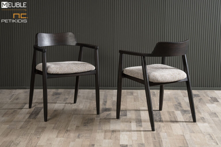 Καρέκλα Loft από μασίφ ξύλο οξιάς με ύφασμα αλέκιαστο αδιάβροχο. Διατίθεται σε μεγάλη ποικιλία χρωμάτων και υφασμάτων.