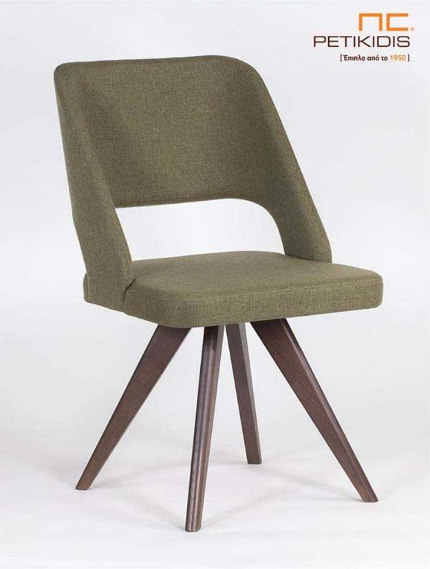 Καρέκλα Pollita με μασίφ ξύλινα πόδια. Η πλάτη και το κάθισμα είναι με ύφασμα για μεγαλύτερη άνεση σε πράσινους τόνους αλέκιαστο και αδιάβροχο.
