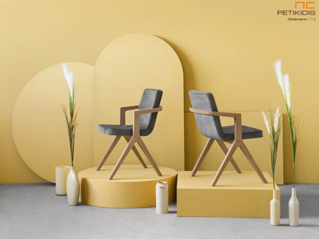 Καρέκλα Lamda από μασίφ ξύλο οξυάς σε πολλές αποχρώσεις. Το ύφασμά της είναι αδιάβροχο και αλέκιαστο και διατίθεται σε μεγάλη ποικιλία χρωμάτων και υφών. Μοντέρνο και Minimal style.