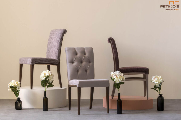 Καρέκλα Sixtina με μασίφ ξύλο. Κλασσική αισθητική με δυνατότητα κατασκευής καπιτονέ ή όχι πλάτης. Διατίθεται σε μεγάλη ποικιλία χρωμάτων ξύλου και υφασμάτων.