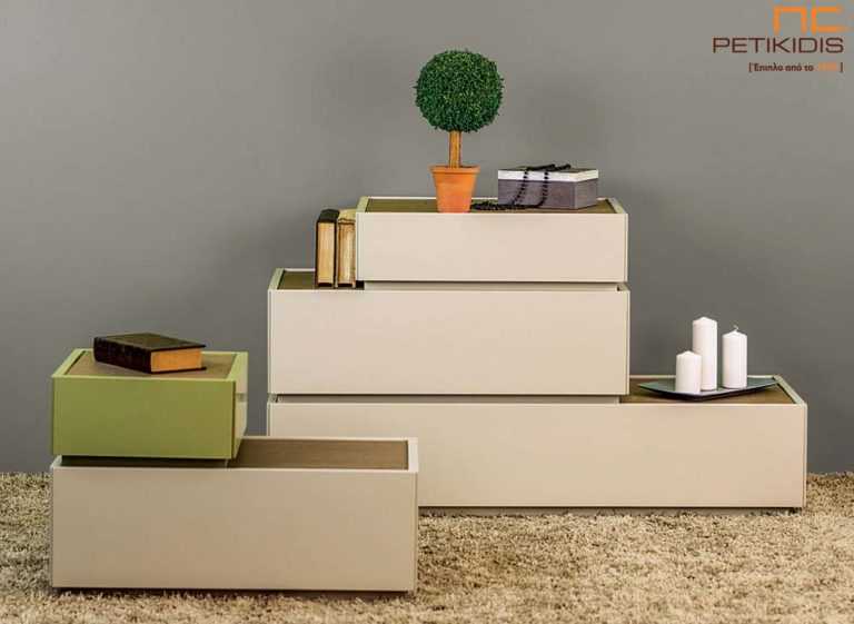 Τουαλέτα και κομοδίνο κρεβατοκάμαρας Free σε μοντέρνο ιδιαίτερο σχέδιο. Κατασκευασμένα από ξύλο δρύς και λάκα