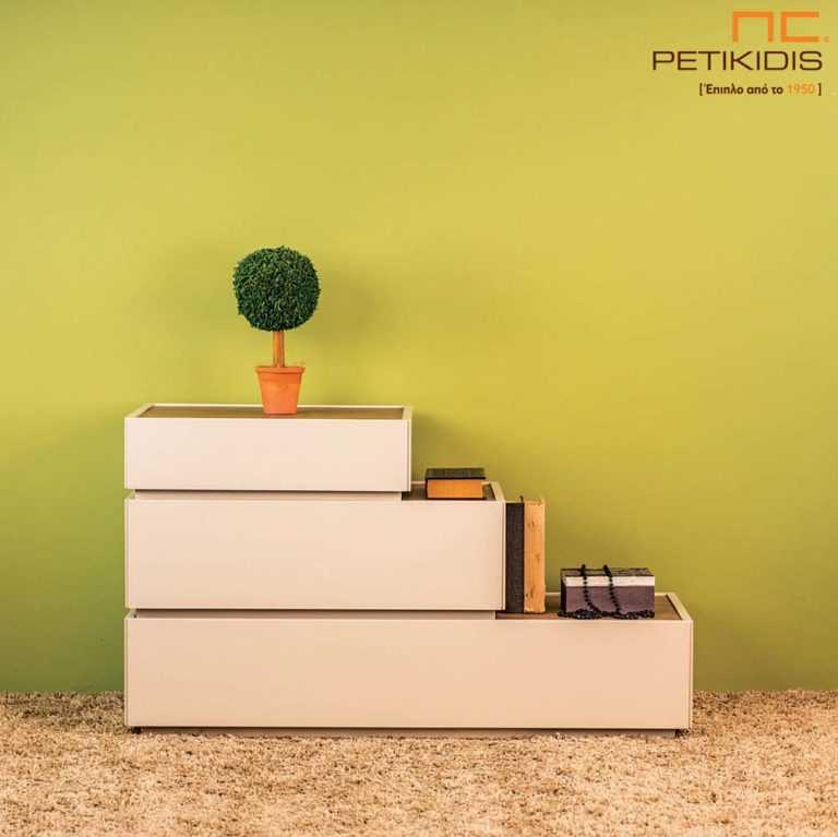 Τουαλέτα κρεβατοκάμαρας Free σε μοντέρνο ιδιαίτερο σχέδιο. Κατασκευασμένο από ξύλο δρύς και λάκα