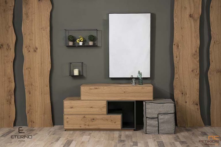 Τουαλέτα κρεβατοκάμαρας Box σε ξύλο δρυς ρουστίκ λεπτομέρεια λάκας , καθρέπτη και σκαμπό.