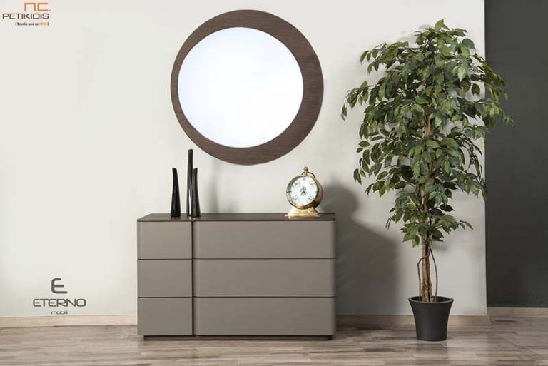 Τουαλέτα και καθρέπτης Feel σε ξύλο δρυς και λάκα.