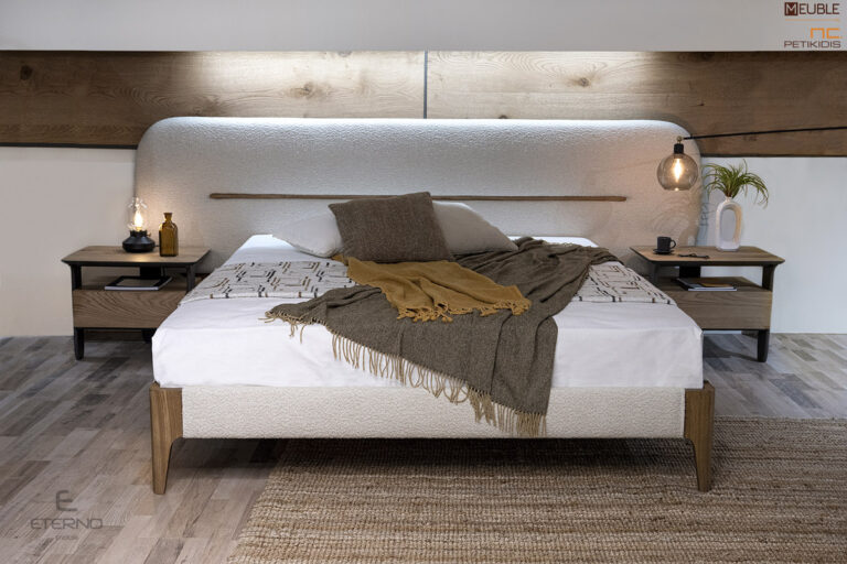 Κρεβατοκάμαρα Smooth με μοντέρνο σχεδιασμό σε skandinavian style. Κατασκευασμένη από φυσικό ξύλο δρυς ή ρουστίκ δρυς σε συνδυασμό με αδιάβροχο αλέκιαστο ύφασμα.