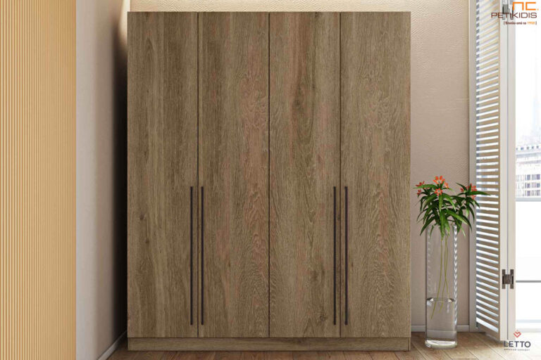 Ντουλάπα Joy με τεχνητό καπλαμά και ανοιγόμενες πόρτες. Διαθέτει μεγάλα μοντέρνα minimal πόμολα. Διατίθεται σε μεγάλη ποικιλία διαστάσεων.