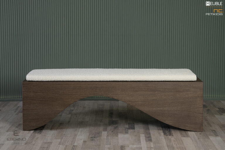 Ο πάγκος smooth, φτιαγμένος ξύλο ρουστίκ σε πολλές αποχρώσεις. Το ύφασμά του είναι αδιάβροχο και αλέκιαστο και διατίθεται σε μεγάλη ποικιλία χρωμάτων και υφών. Μοντέρνο και Minimal style.