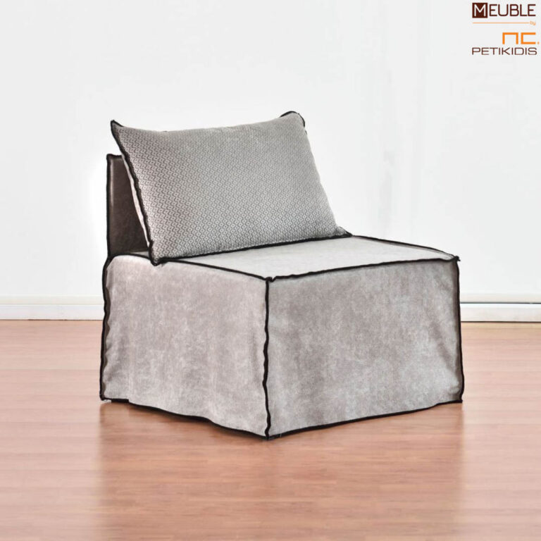 Πολυθρόνα κρεβάτι Κέα σε μοντέρνα γραμμή με πρακτικό και εύκολο άνοιγμα, που εύκολα μετατρέπεται σε κρεβάτι ενός ατόμου. Φοράει αδιάβροχο αλέκιαστο ύφασμα σε γκρι απόχρωση με εξώραφα φυτίλια μαύρα. Υπάρχει δυνατότητα αλλαγής υφάσματος.
