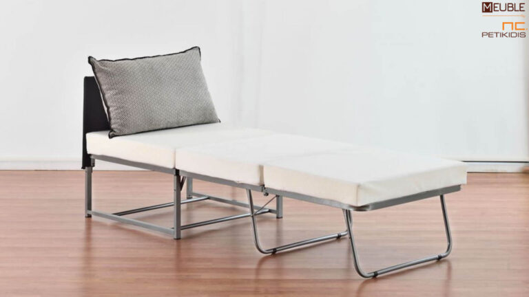 Πολυθρόνα κρεβάτι Κέα σε μοντέρνα γραμμή με πρακτικό και εύκολο άνοιγμα, που εύκολα μετατρέπεται σε κρεβάτι ενός ατόμου. Φοράει αδιάβροχο αλέκιαστο ύφασμα σε γκρι απόχρωση με εξώραφα φυτίλια μαύρα. Υπάρχει δυνατότητα αλλαγής υφάσματος. Λεπτομέρεια