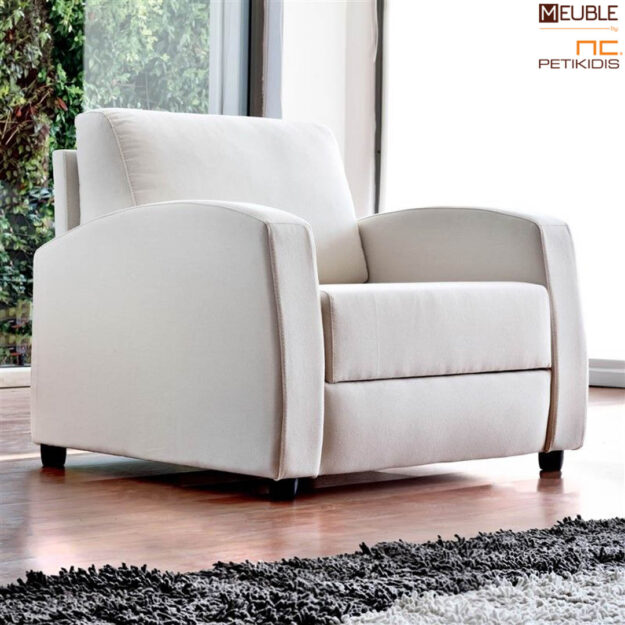 Πολυθρόνα κρεβάτι Σέριφος σε μοντέρνα γραμμή με πρακτικό και εύκολο άνοιγμα. Η πολυθρόνα ανοιχτή μετατρέπεται σε ένα άνετο κρεβάτι ενός ατόμου. Φοράει αδιάβροχο αλέκιαστο ύφασμα σε λευκή απόχρωση. Υπάρχει δυνατότητα αλλαγής υφάσματος.