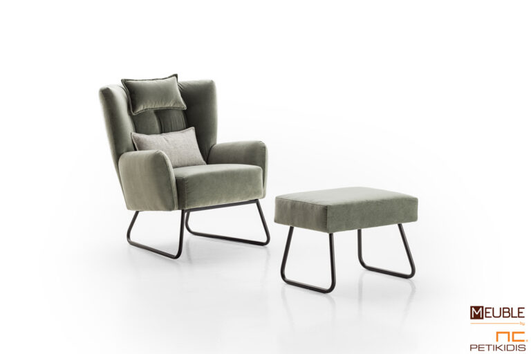 Πολυθρόνα Public με σκαμπώ-υποπόδιο με μεταλλική σταθερή βάση με βελούδινο αλέκιαστο ύφασμα.