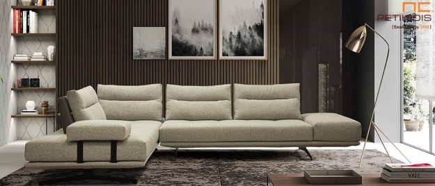 Κλασική Τραπεζαρία Σαλόνι γωνία Como με μοντέρνο σχεδιασμό. Τα μεταλλικά πόδια δίνουν μια ανάλαφρη αίσθηση. Διαθέτει ένα χαμηλό μπράτσο και ένα ακόμα που δίνει την δυνατότητα να μετακινηθεί εύκολα. Η πλάτη του διαθέτει μηχανισμούς δίνοντας μεγαλύτερο βάθος στο κάθισμα. Μοντέρνο και minimal. Το ύφασμα μπορεί να αφαιρεθεί από όλο το σύνολο του καναπέ.