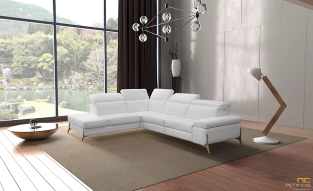 Σαλόνι γωνία Deep με δέρμα και μηχανισμούς στο προσκέφαλο και το μπράτσο για μεγαλύτερη ανάπαυση. Επιπλέον μπορεί να έχει ηλεκτρικό μηχανισμό ανάκλησης στο κάθισμα. Ιταλικός σχεδιασμός της εταιρείας Cubo Rosso. Διατίθεται σε μεγάλη ποικιλία χρωμάτων και διαστάσεων. Διαθέσιμο και σε μεγάλη ποικιλία υφασμάτων. Glamour minimal μοντέρνα αισθητική στο χώρο.