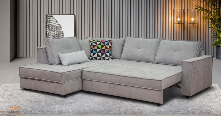 Σαλόνι γωνία Leon. Λιτές γραμμές με δυνατότητα μετατροπής σε διπλό κρεβάτι. Το γκρι ύφασμά του είναι αδιάβροχο. Διαθέτει αποθηκευτικό χώρο. Μπορεί να κατασκευαστεί σε μεγάλη ποικιλία διαστάσεων και χρωμάτων.