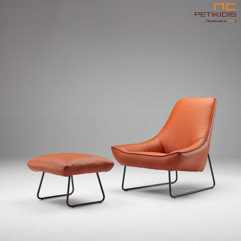 Πολυθρόνα Social με τεχνόδερμα σε πορτοκαλί αποχρώσεις με μεταλλική βάση.Διαθέτει και σκαμπώ υποπόδιο για μεγαλύτερη ανάπαυση.