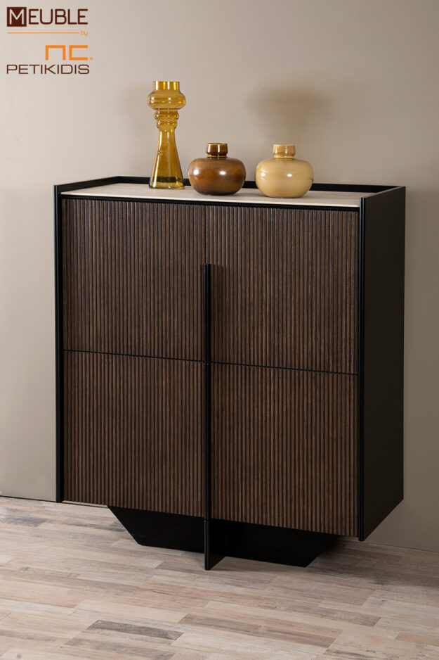 Μπουφέ tender από ξύλο δρυς με λεπτομέρειες λακας και κεραμικό καπάκι. Μοντέρνο και minimal. Διατίθεται με ποικιλία χρωμάτων και διαστάσεων.