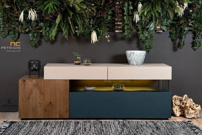 Μπουφέ Think σε συνδυασμό λάκας και ξύλο ρουστίκ δρυς. Διαθέτει προαιρετικό φωτισμό. Παράγεται σε μεγάλη ποικιλία χρωμάτων και διαστάσεων.