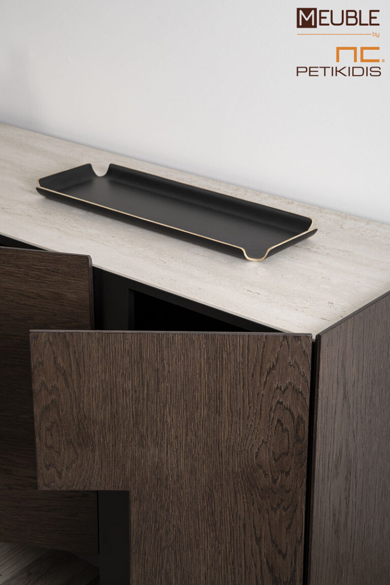 Μπουφέ Solid από ξύλο δρυς, κεραμικό υλικό και λεπτομέρειες λάκας. Διατίθεται σε μεγάλη ποικιλία χρωμάτων και διαστάσεων.