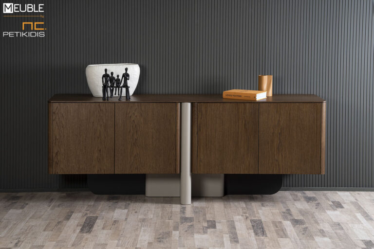 Μπουφέ Epic από ξύλο δρυς και λεπτομέρειες λάκας. Διατίθεται σε μεγάλη ποικιλία χρωμάτων και διαστάσεων by Eterno Mobili.