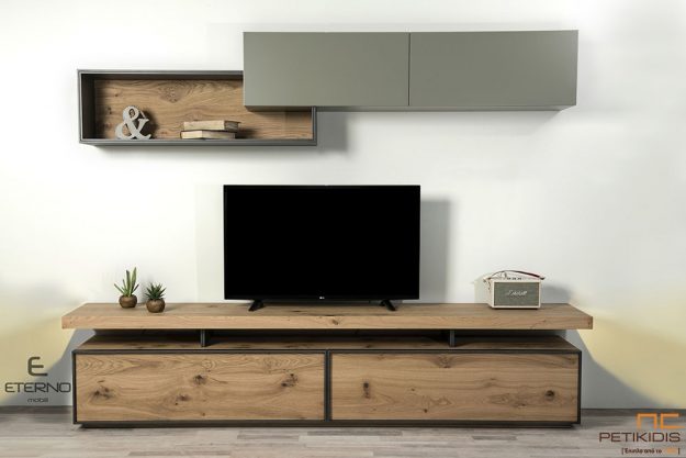 Σύνθεση Albero από ξύλο δρυς ρουστίκ με λεπτομέρειες από λάκα. Ιδιαίτερο χαρακτηριστικό η δυνατότητα φωτισμού στην βάση της τηλεόρασης σε ειδικά σχεδιασμένες σκοτίες.