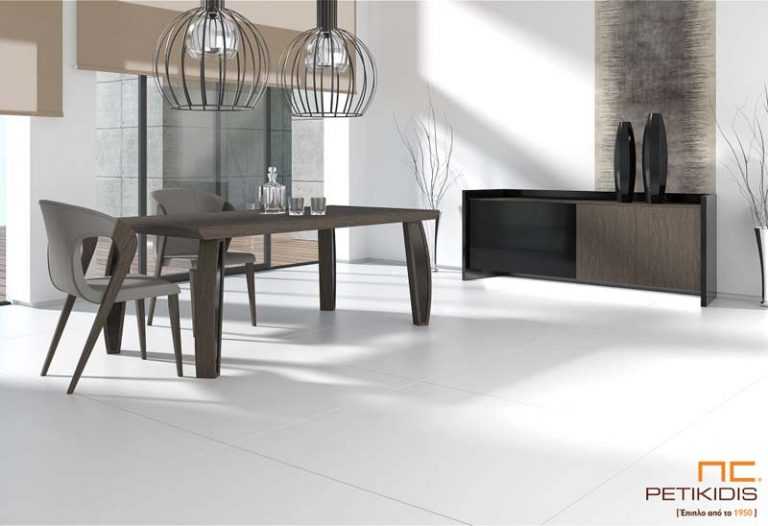 Τραπεζαρία και μπουφές Hugo από ξύλο δρυς και διακοσμητική λάκα.