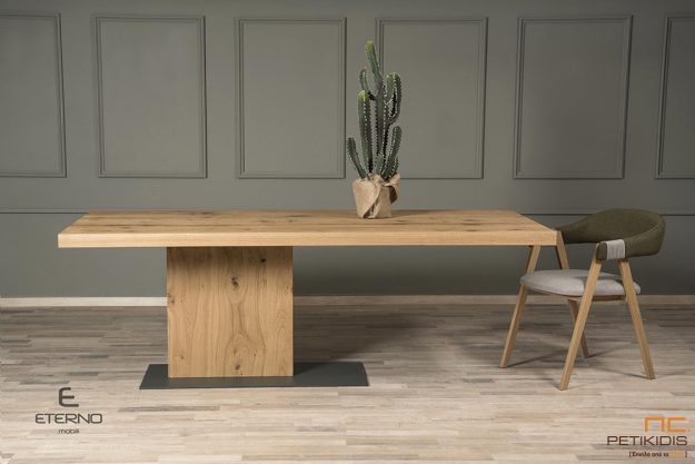 Κλασική Τραπεζαρία Τραπεζαρία Wood από δρυς ρουστίκ και κεντρικό πόδι. Διαθέτει δυνατότητα προέκτασης.