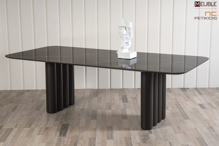 Τραπέζι Bliss με κεραμικό υλικό και λάκα. Μοντέρνο και minimaal διατίθεται σε μεγάλη ποικιλία χρωμάτων και διαστάσεων.