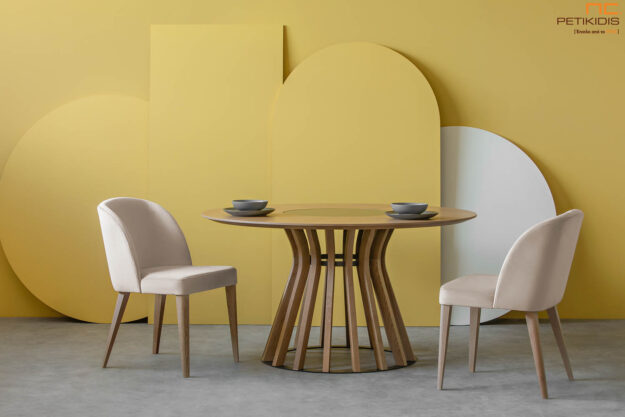 Το Cludo είναι ένα υπέροχο χειροποίητο, στρόγγυλο τραπέζι με βάση κατασκευασμένη από μασίφ ξύλο μέλιου. Επιλέξτε την επιφάνεια με κεραμικό ή ξύλο, ανάλογα με τι ανάγκες της εσωτερικής σας διακόσμησης. Δυνατότητα επιλογής χρωμάτων. Κατάλληλο τόσο για οικιακή αλλά και για επαγγελματική χρήση.