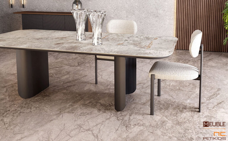 Τραπέζι Riva σχεδιασμένο σε μοντέρνα γραμμή συνδυάζοντας το χρωματιστό μέταλλο στα πόδια και τη λάκα με το κεραμικό υλικό στο καπάκι. Διατίθεται σε ποικιλία χρωμάτων. Λεπτομέρεια.