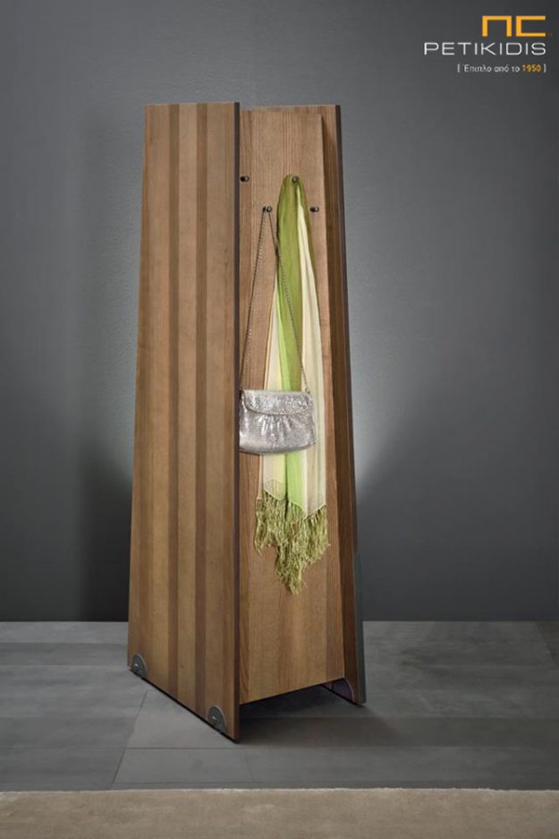 Κρεμάστρα δωματίου με ολόσωμο καθρέπτη και συρτάρια σε ξύλο ελιά και διακοσμητική λάκα της Join.