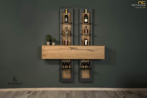 Κονσόλα Free από ξύλο δρυς ρουστίκ με μεταλλική φωτιζόμενη ραφιέρα και ντουλάπι.