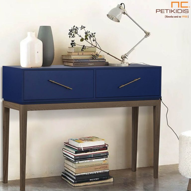 Κονσόλα Ronnie από ξύλο δρυς και λάκα. Διαθέτει δύο συρτάρια και είναι ιδανικό για μικρούς χώρους.