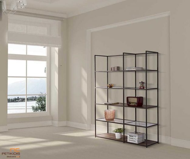 Ραφιέρα και βιβλιοθήκη Line με μεταλλικό σκελετό και ράφια με γυαλί και ξύλο.