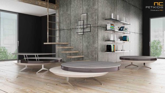 Κλασική Τραπεζαρία Τραπεζάκι σαλονιού Brabus από ξύλο δρυς και λάκα με μεταλλικά πόδια. Διαθέτει δυνατότητα περιστροφής και δύο σερβιτόρους με αποθηκευτικό χώρο.