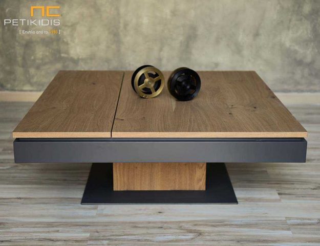 Τραπεζάκι σαλονιού Wood από ξύλο δρυς ρουστίκ και λάκα γκοφρέ. Διαθέτει ένα σερβιτόρο και ένα ντουλάπι για αποθηκευτικό χώρο.