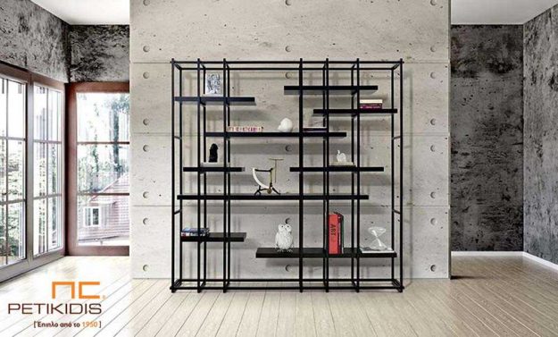 Βιβλιοθήκη Loop με ξύλινα ράφια δρυς και μεταλλικό σκελετό.