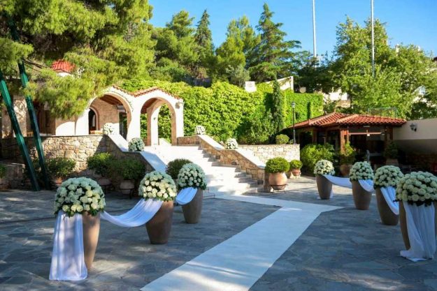 Κλασική Τραπεζαρία 12398405 10156312286285585 1122978198 o e1455019083465