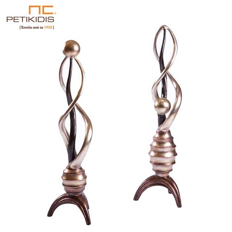 Διακοσμητικά γλυπτά "Indians" από πολυποροπυλένιο. Οι διαστάσεις του αριστερά σχεδίου είναι ύψος 80cm και η βάση του είναι διαμέτρου 20cm. Το δεξί σχέδιο είναι ύψος 85cm και η βάση του είναι διαμέτρου 25cm.