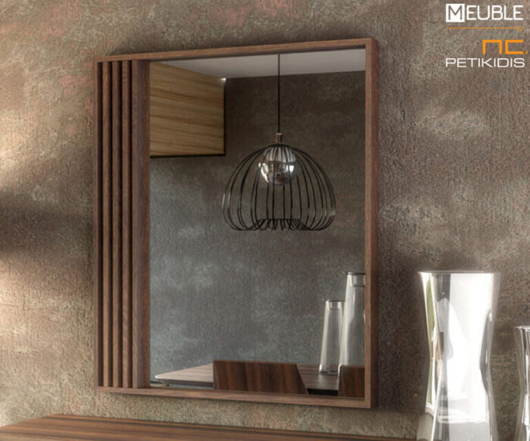 Επιτοίχιος φιμέ καθρέφτης Sempre σε μοντέρνα γραμμή κατασκευασμένος από ξύλο δρυ.