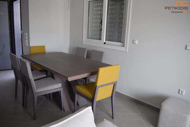 Κλασική Τραπεζαρία Τολμηρές Χρωματικές Επιλογές για τη Τραπεζαρία