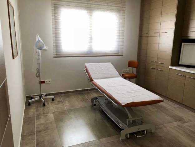 Κλασική Τραπεζαρία Επίπλωση Ορθοπαιδικού Ιατρείου