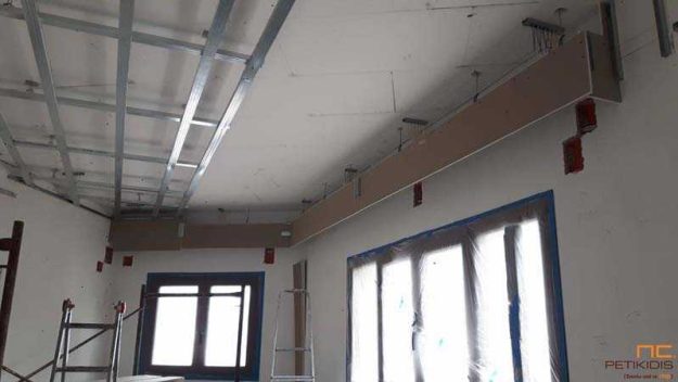 Κλασική Τραπεζαρία Τοποθέτηση Ψευδοροφής σε Ιατρείο