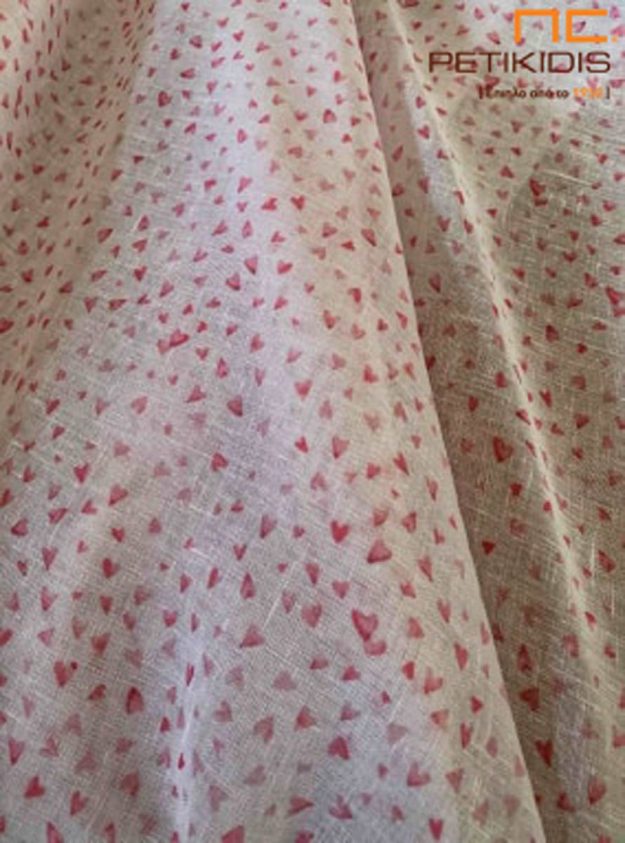 Κουρτίνες Κουρτίνα λεπτή παιδική σε ρομαντικό vintage ύφος με μοτίβο καρδούλες σε λευκό και ροζ χρώμα.