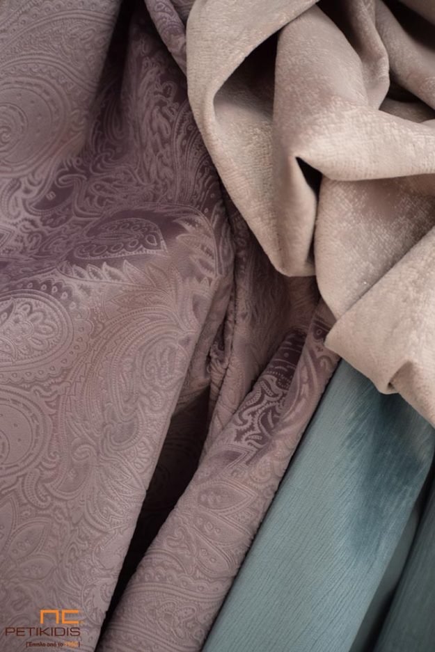 Κουρτίνες Κουρτίνα σε βελούδο σε παστέλ αποχρώσεις.