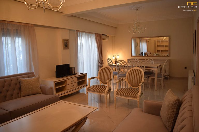 Διακόσμηση Σαλονιού με Έπιπλα Πατίνα