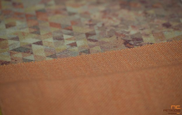 Κλασική Τραπεζαρία Χρώμα Pantone 2019 - Living Coral 16-1546