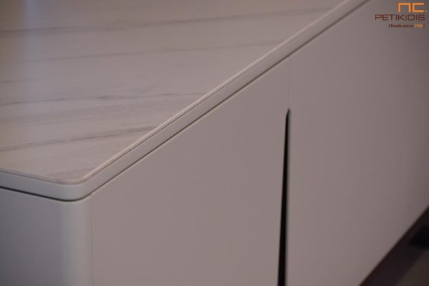 Κλασική Τραπεζαρία Μπουφέ με Κεραμική Επιφάνεια